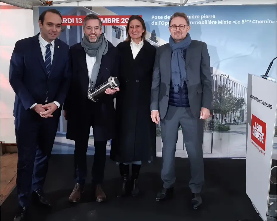 Pose de la première pierre Bron