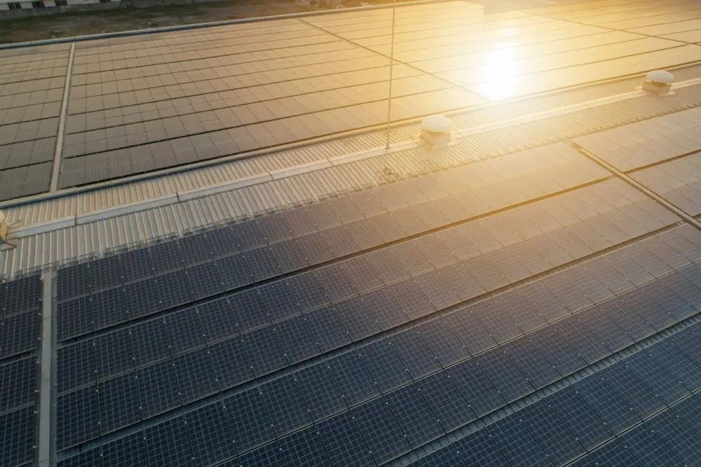 Sunopee peut installer une centrale photovoltaique de panneau solaire sur tous types de toitures