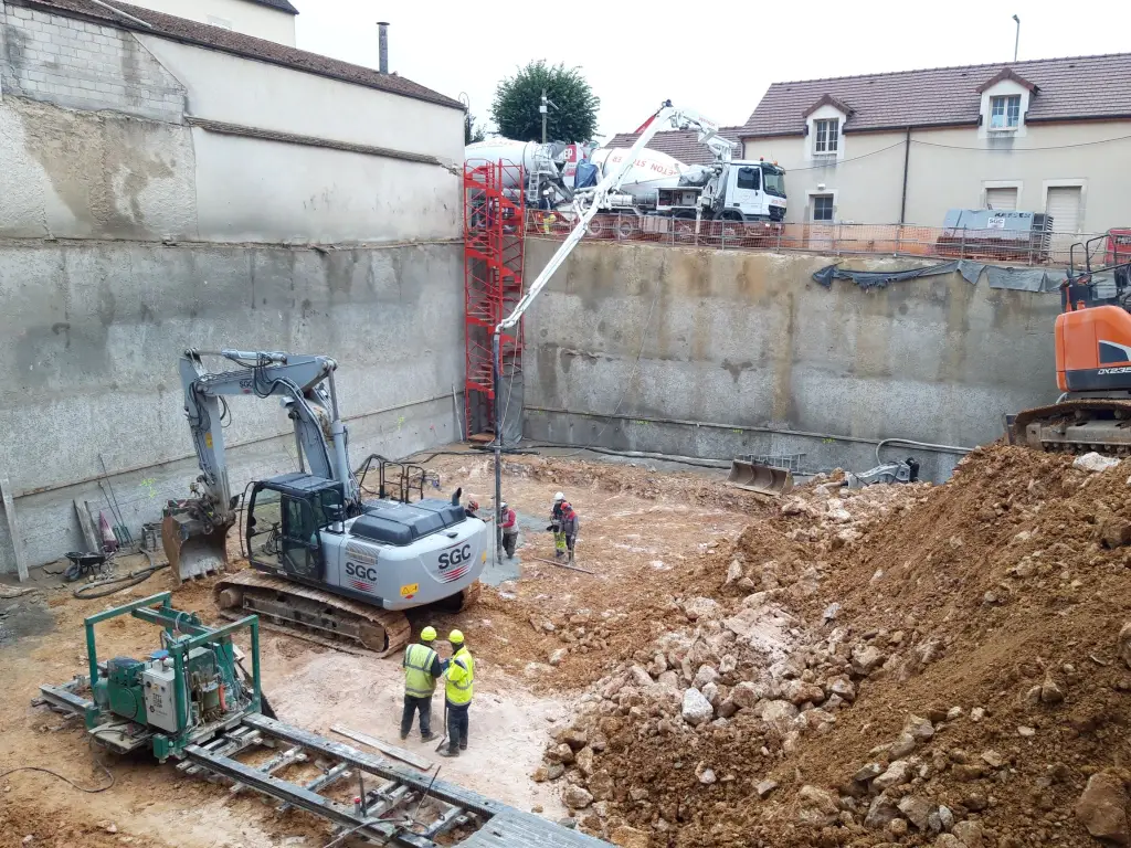 soutien à l'économie locale lors de la reconstruction du Domaine des Lambrays