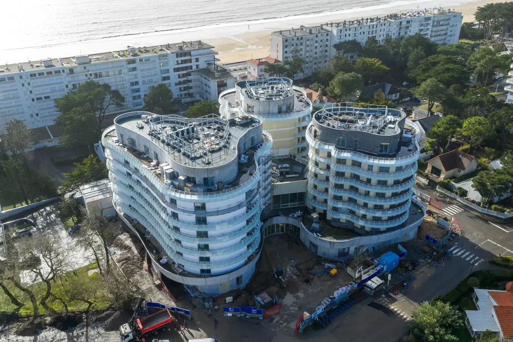 Les_Roches_Rouges__La_Baule__44_-Leon_Grosse.png